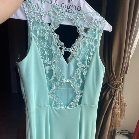 Dress - Picture 5 of 7